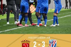 申花五连胜继续领跑积分榜，海港主帅陷下课危机！